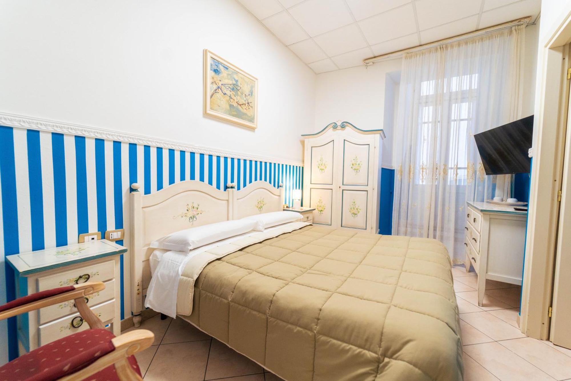 Le Tre Stelle Hotel Cagliari Bagian luar foto
