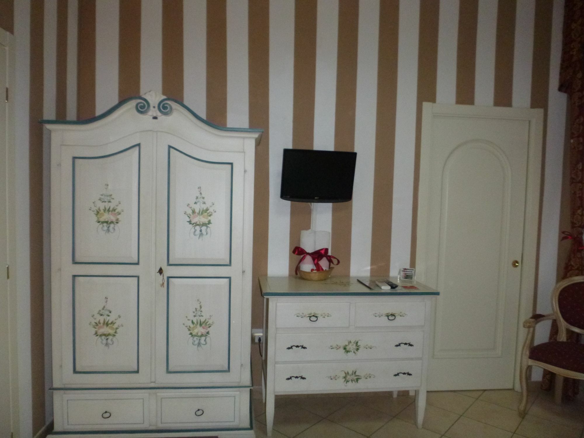 Le Tre Stelle Hotel Cagliari Bagian luar foto